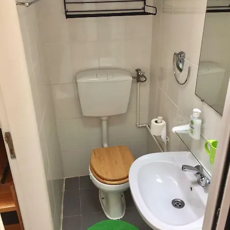 Green Flat, Apartment *
